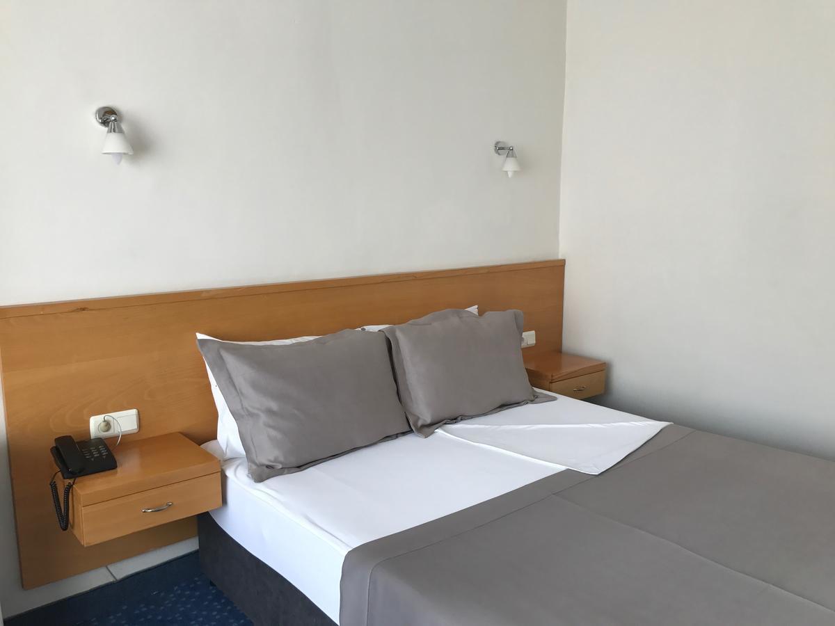 Hande Hotel Mustafakemalpaşa Exterior foto